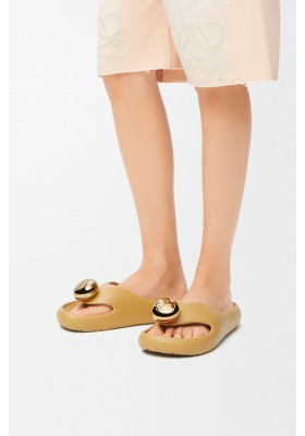 LOEWE Foam Pebble Sandal Medium Concealer Gold