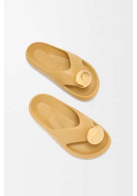 LOEWE Foam Pebble Sandal Medium Concealer Gold