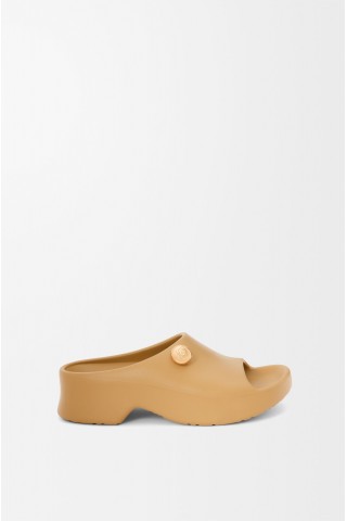 LOEWE Foam Pebble Slide Medium Concealer Gold
