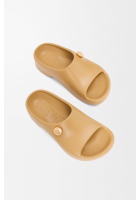 LOEWE Foam Pebble Slide Medium Concealer Gold