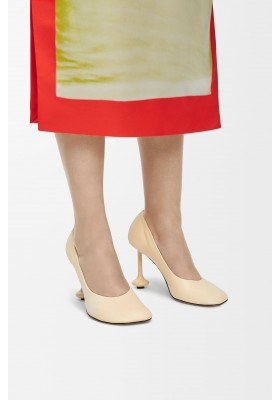 LOEWE Toy Pump In Goatskin Oat Milk